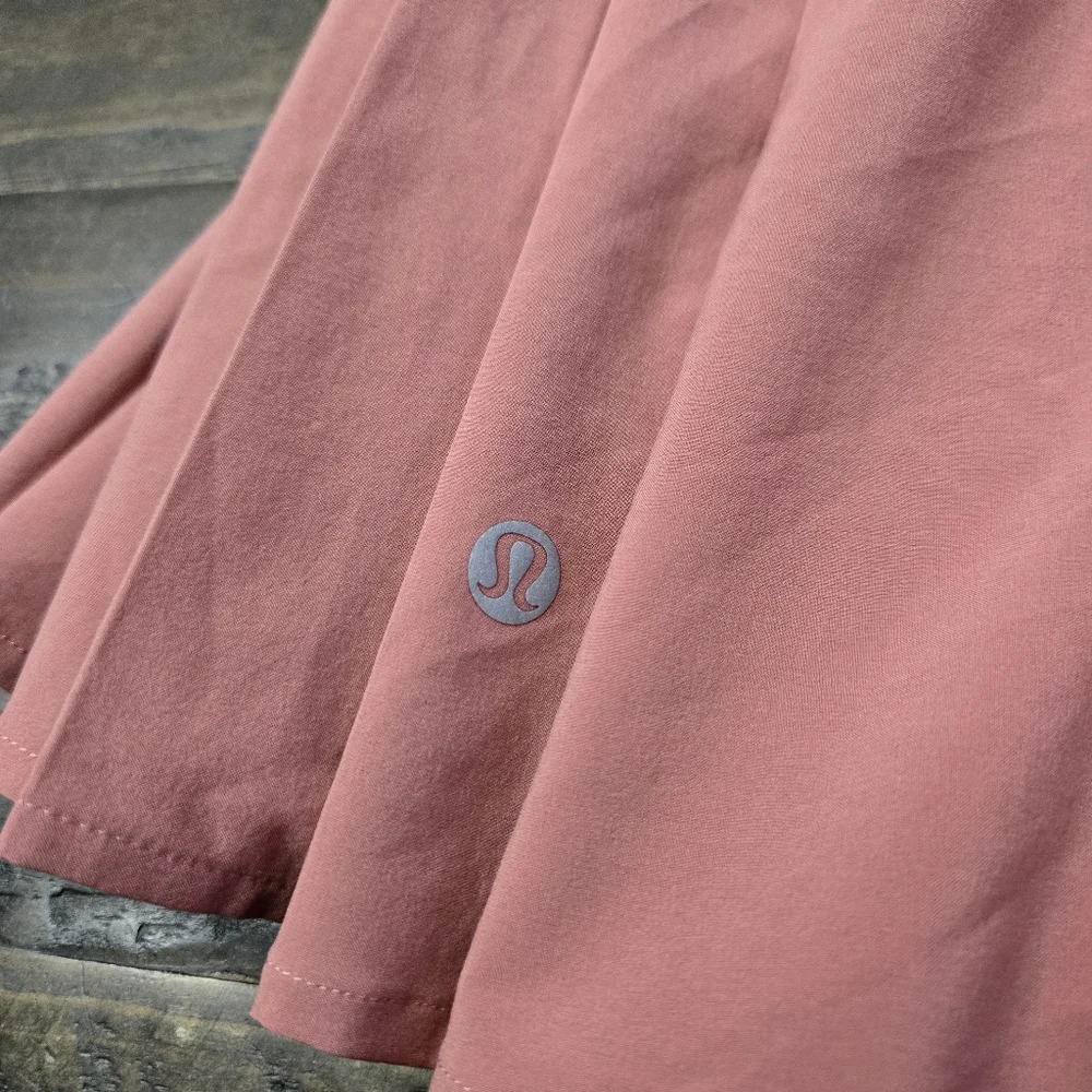 lululemon athletica lululemon side
